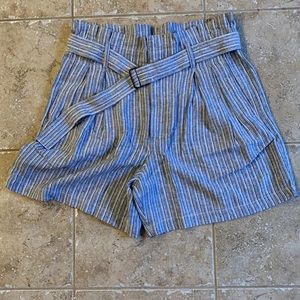 NWT Banana Republic Linen Blend Paperbag Short